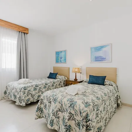 Apartamento Catalina 3b Es Un Moderno Frente Al Mar En El Pinewalk *